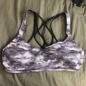 Lululemon free to be sports bra
